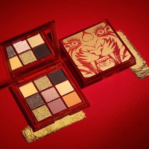 Huda Beauty - Lunar New Year 2022 Tiger Wild Obsessions Eyeshadow Palette - Picture 3 of 5